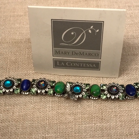 Sunflower and Bee Bracelet - Picture 3 of 7